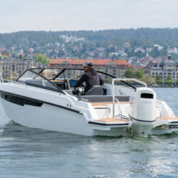 Yamarin (2) Yamarin 63 DC